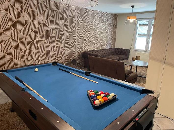 Location de vacances pour 10 personnes, avec jardin dans Sailly (Ardennes)