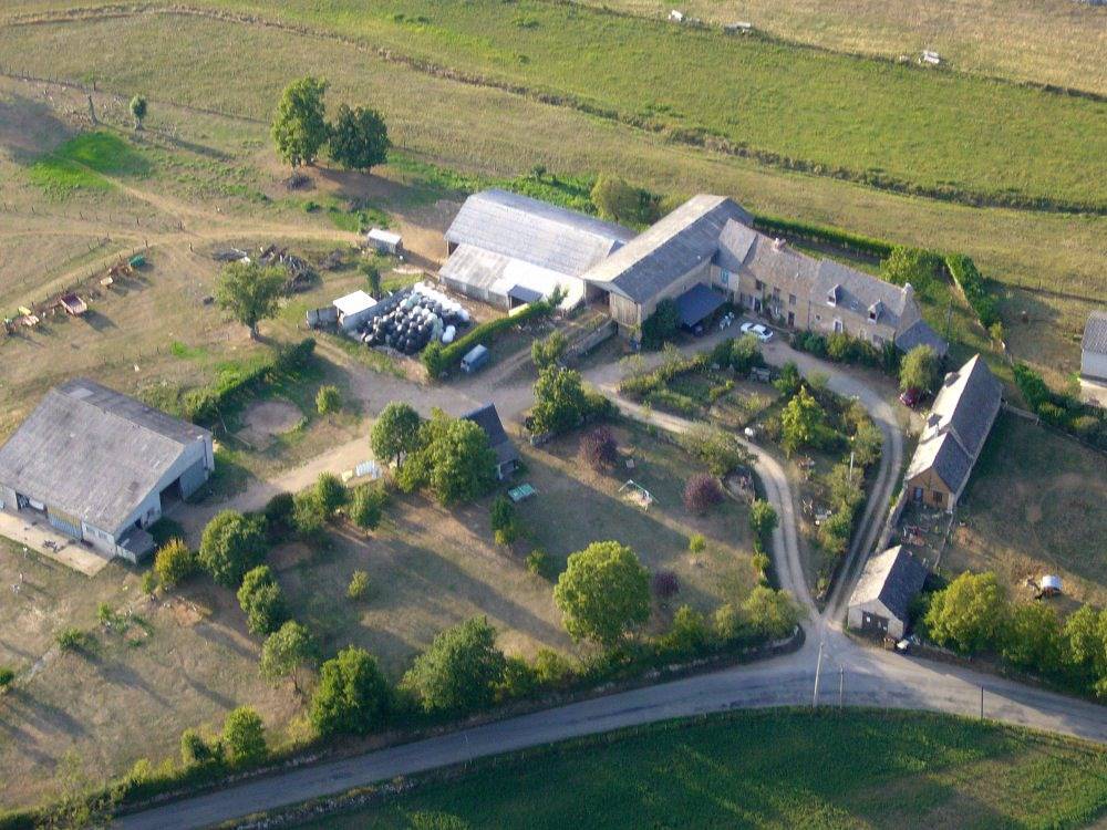 Ferme de la Borde - Chambre Bleue in Bournazel, Massif central