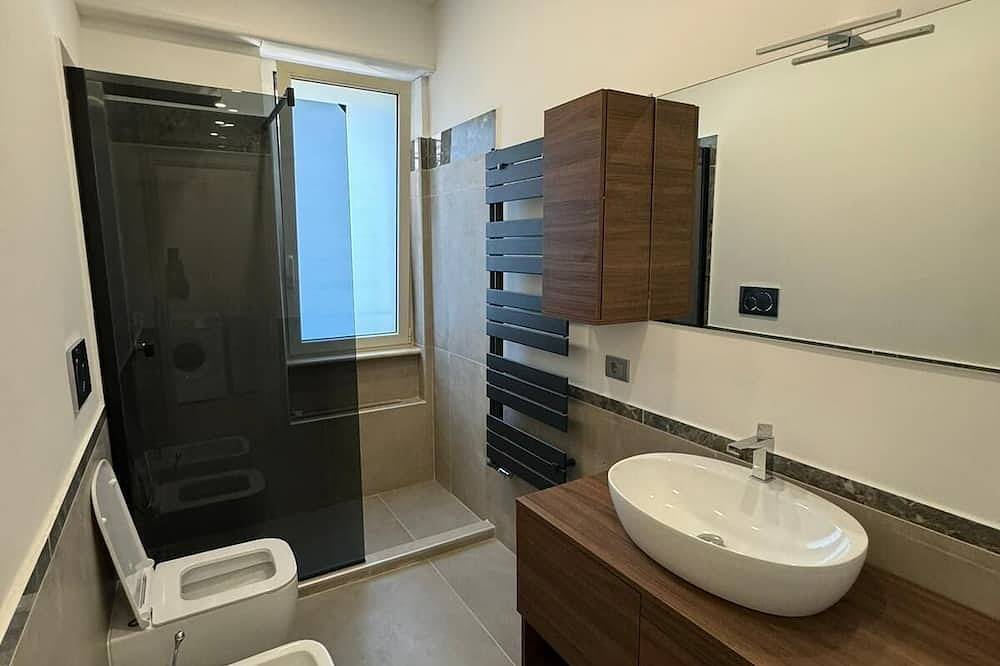 Entire apartment, G-Point Apartments - Appartamento 2 in Santa Marinella, Rome Province