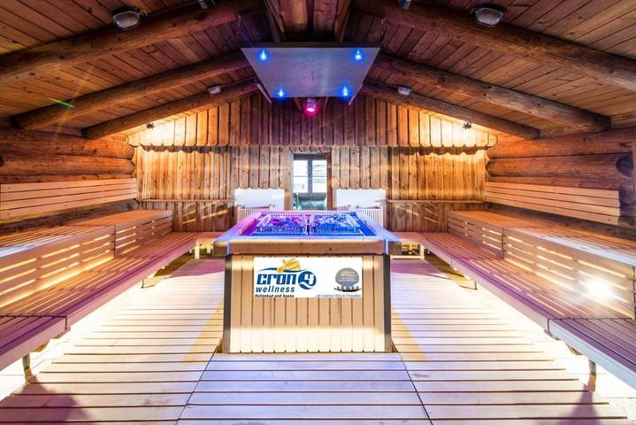 Ferienwohnung für 4 Personen, mit Ausblick und Terrasse in Bruneck