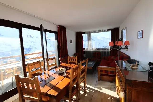 Gîte pour 9 personnes, avec Balcon dans Office De Tourisme Les Menuires
