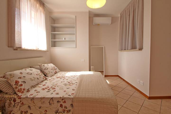 Appartement entier, Appartement de vacances pour 5 personnes avec terrasse in Marina di Massa, Massa (Italie)