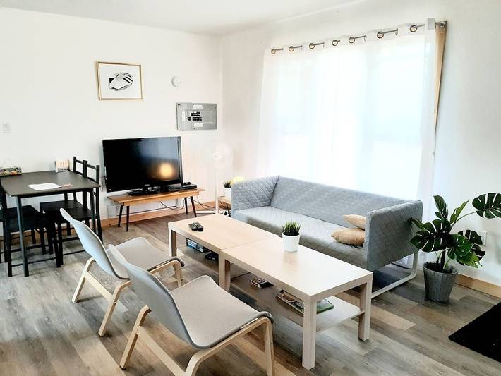 Cabin rentals and lodges for 20 people, with terrace in Lake Ontario (Canada)