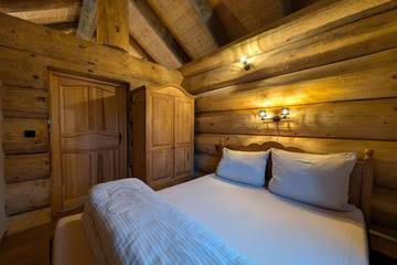 Blockhütte für 3 Personen, mit Sauna und Terrasse sowie Garten in Groß Nemerow
