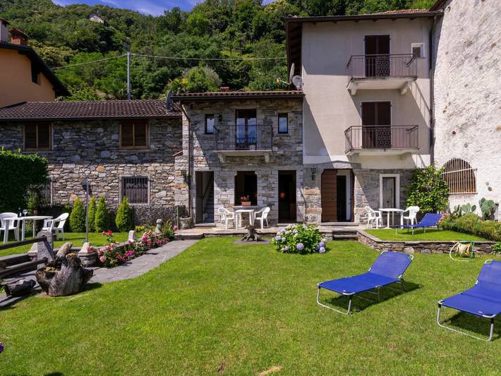 Ferienwohnung für 4 Personen, mit Seeblick und Balkon in Comune di Cannobio