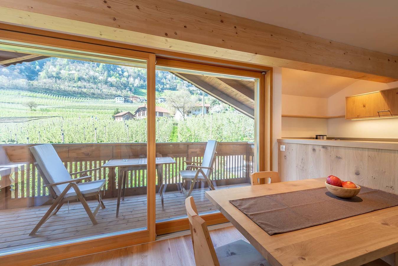 Ganze Wohnung, Ferienwohnung 'Gladiola' mit Bergblick, Gemeinschaftspool und Wi-Fi in Marling, Ortleralpen