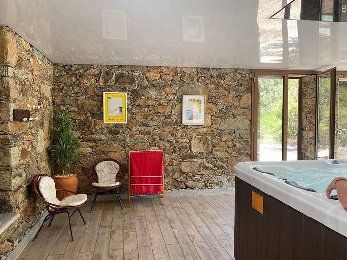Location de vacances pour 10 personnes, avec jacuzzi ainsi que terrasse et jardin à Santo-Pietro-di-Tenda - 4