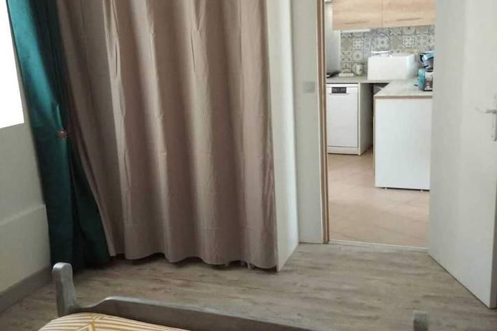 Location de vacances pour 5 personnes, avec terrasse à La Roche-en-Brenil - 3