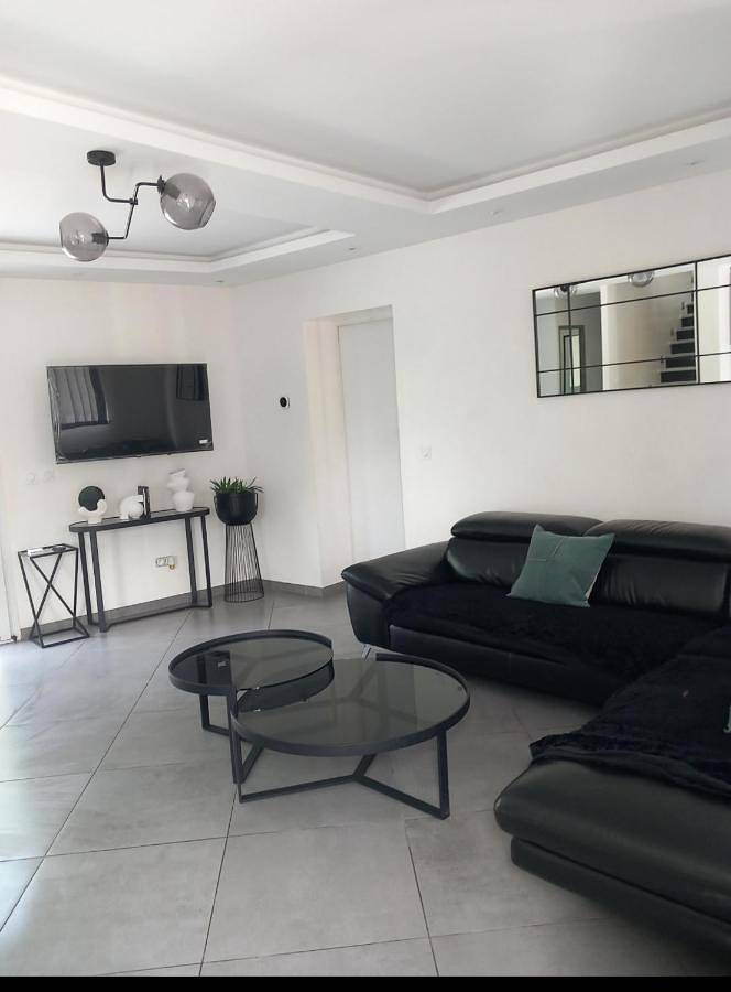 Location de vacances pour 8 personnes, avec jardin à Couëron - 2