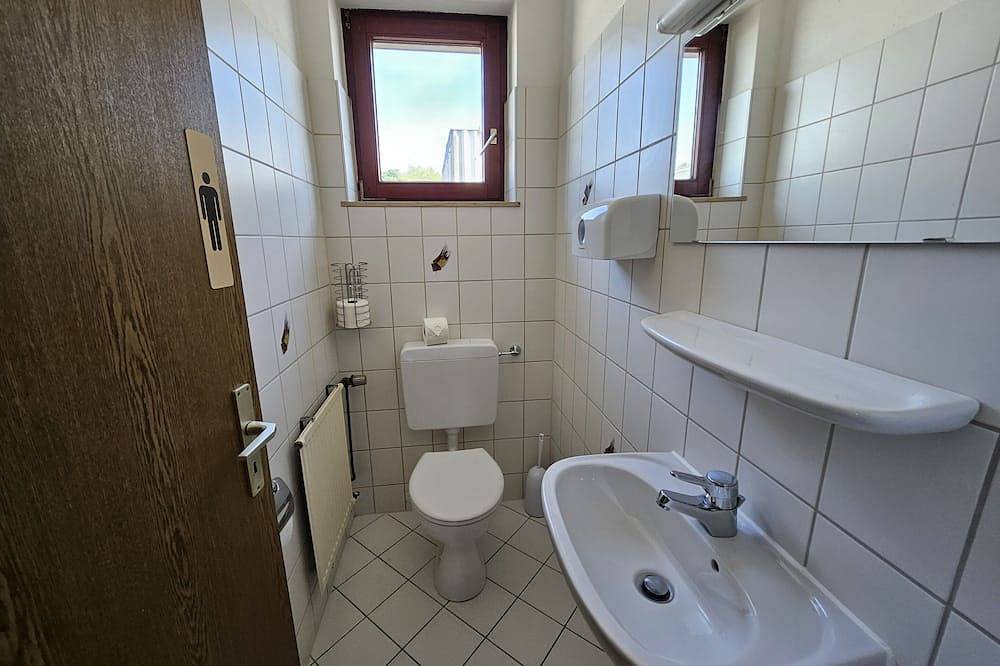 Ganze Wohnung, Gemütliche Penthouse Wohnung mit Dachterrasse in Bergshausen, Fuldabrück