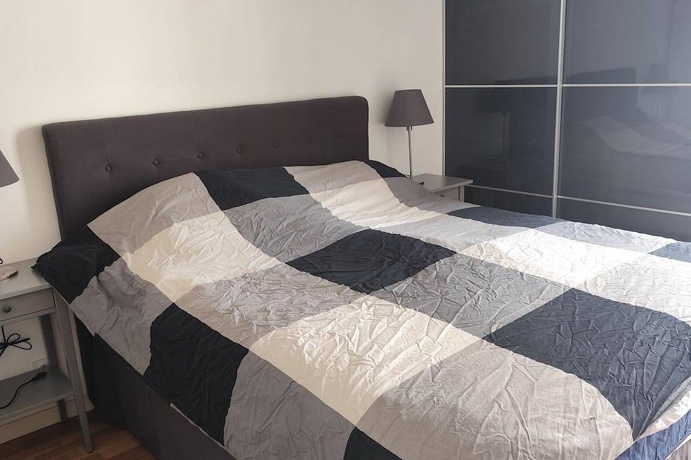 Entire apartment, Appartement Bien Équipé Spacieux Près de Paris in Ivry-sur-Seine, Val-de-Marne