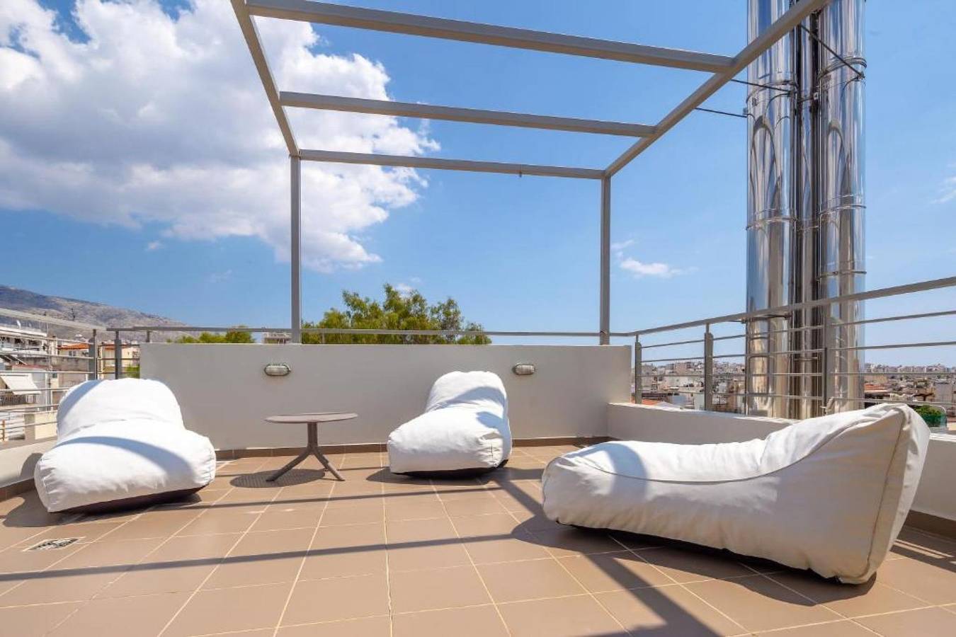 Geheel appartement, Vakantieappartement voor 7 personen met balkon in Athene, Zuidelijk deel van Athene