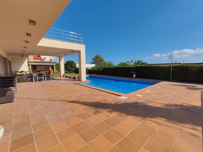 Casa rural para 17 personas, con Jacuzzi y Terraza además de Jardín y Piscina en Alcanar - 4