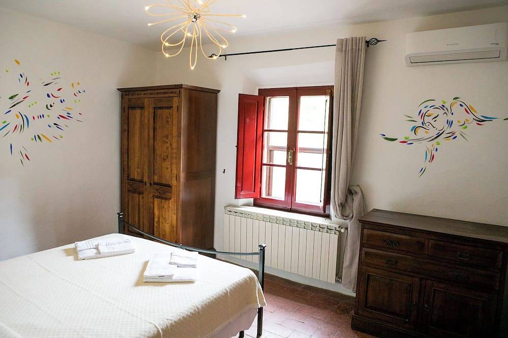 Ganze Wohnung, Charmante Wohnung fuer 4 Personen mit Pool, Wlan, Klimaanlage in Montescudaio, Etruskische Küste