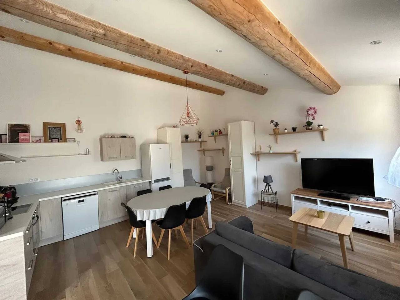 Familienhaus in Esparron-de-Verdon mit privater Terrasse in Esparron-de-Verdon, Regionaler Naturpark Verdon