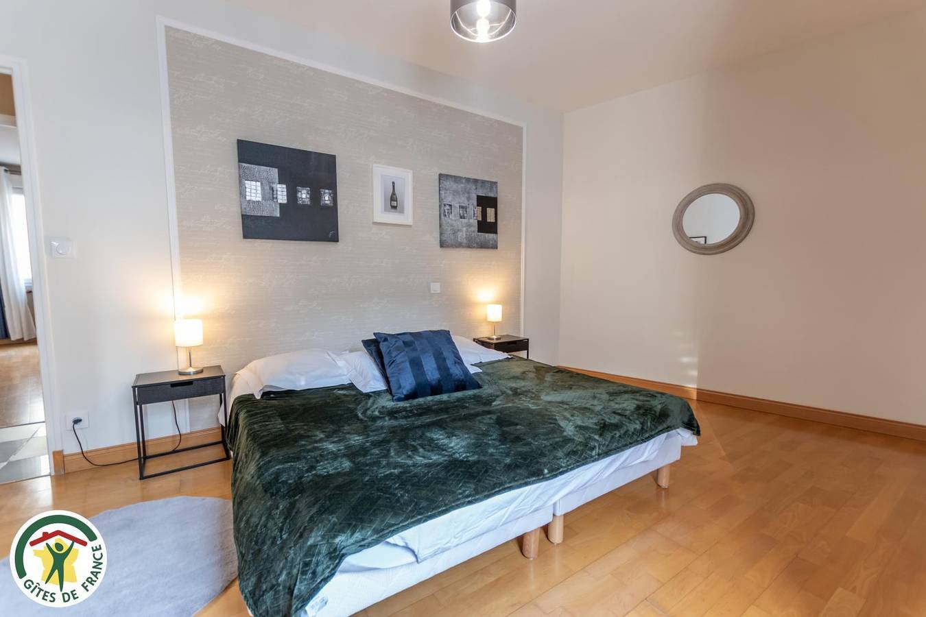 Rooftop Guesthouse in Épernay, Marne