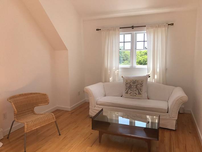 Vacation house for 6 people, with yard and terrace, with pets in Montauk