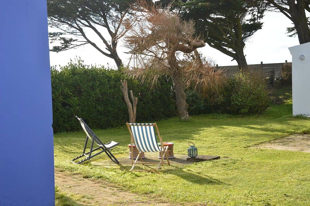Sea view house with garden 100m from the beach in Lampaul-Plouarzel, Región de Brest