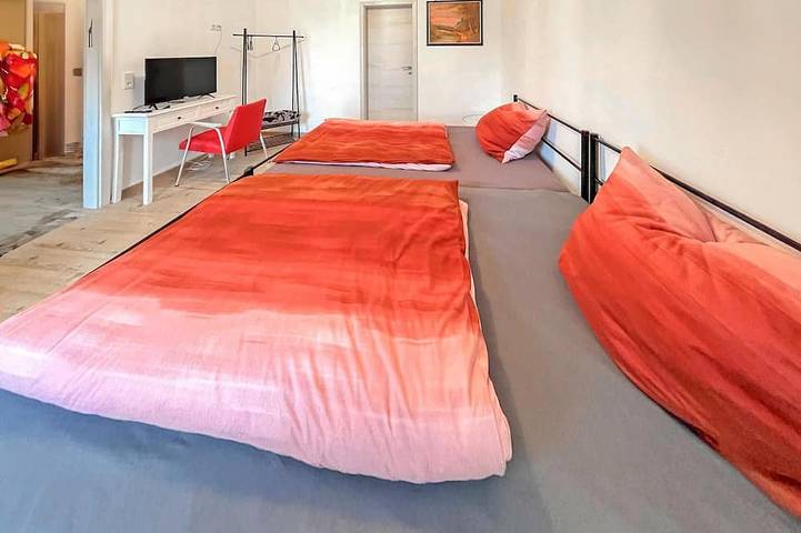 Ferienwohnung für 6 Personen, mit Terrasse und Garten in Wredenhagen - 2