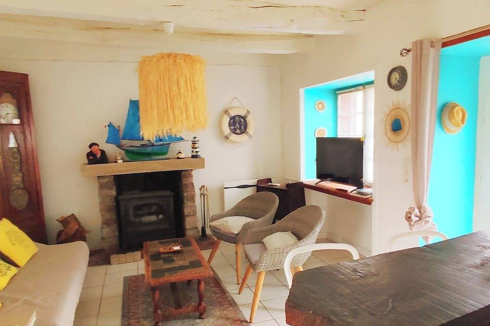 Single-storey house, typical of Brittany,. animals accepted. in Paimpol, Côte de Goëlo