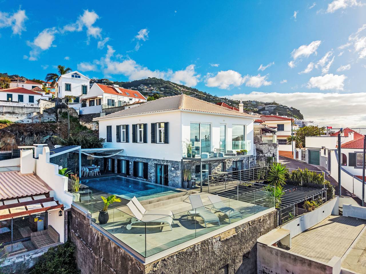 Lazaro Exklusive Villa von Hrm in Lazareto, Funchal (Santa Maria Maior)