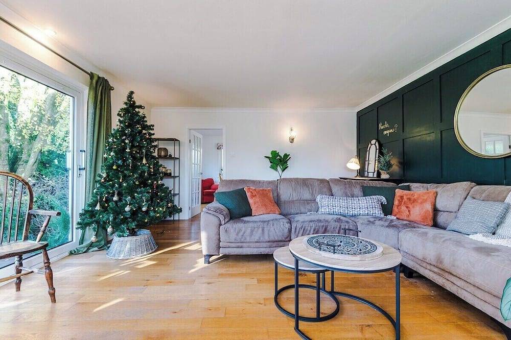 Glamping for 12 People in Peak District, Midlands