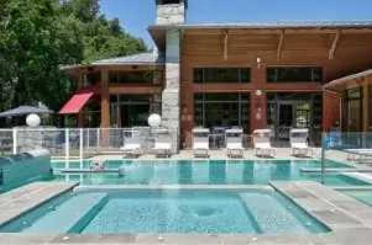 Chalet pour 4 personnes, avec jacuzzi ainsi que sauna et bassin pour enfant dans le Tarn - 3