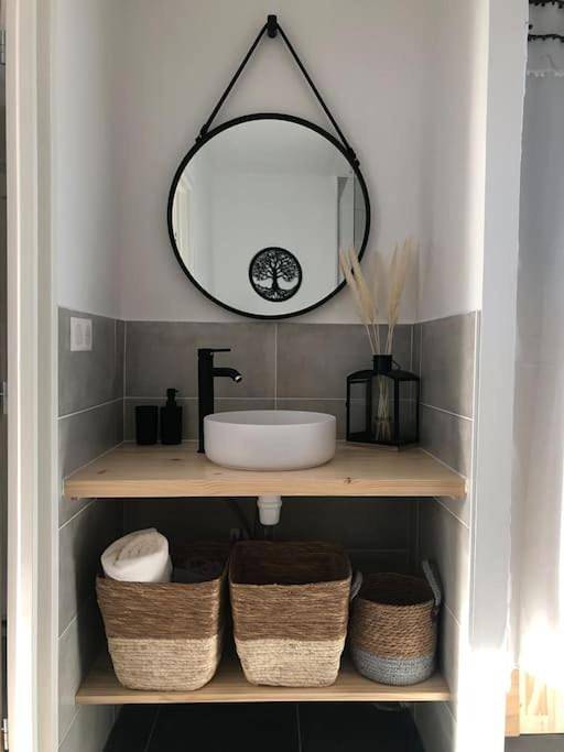 Gîte pour 2 personnes, avec terrasse et jardin dans Crevin - 4