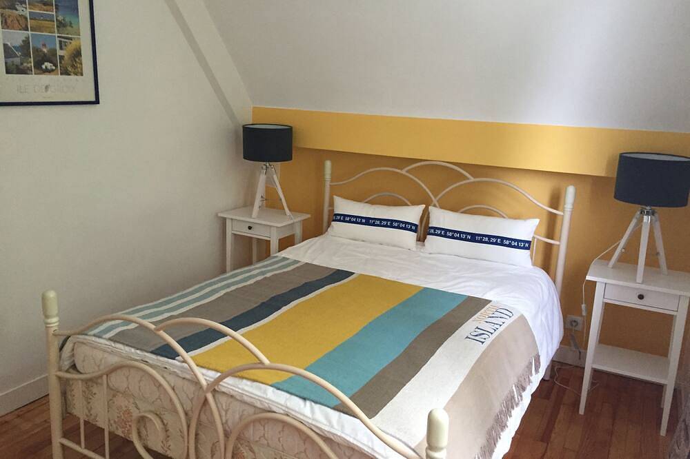 Charmante grande maison proche de la mer dans grand jardin (4 chambres) in Bénodet, Côte de Cornouaille