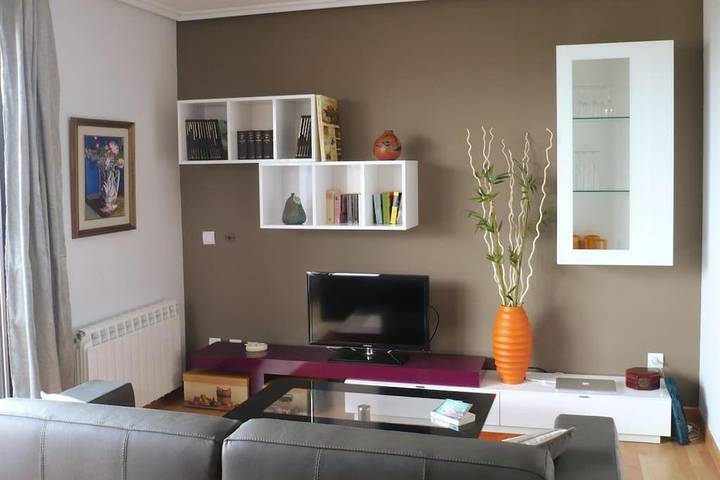 Apartamento de vacaciones para 4 personas, con piscina además de balcón y vistas - 1