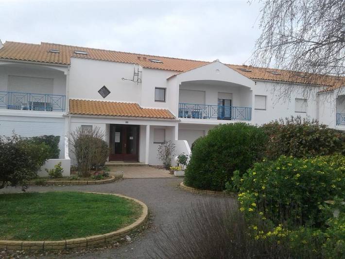 Gîte pour 4 personnes, avec terrasse et piscine dans Plage de La Parée - 2