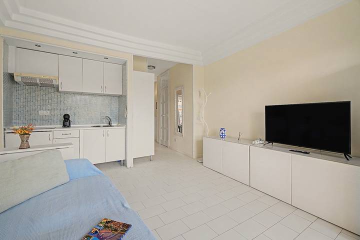 Ganze Wohnung, Ferienwohnung 'Complejo 206' mit Meerblick, Gemeinschaftspool und WLAN in Puerto Colon, Adeje