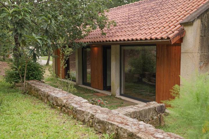 Casa rural para 5 personas, con balcón además de jardín y vistas en Arcos de Valdevez