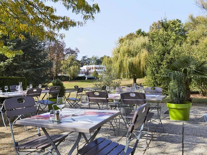 Hôtel pour 2 personnes, avec jardin et vue à Écully - 3