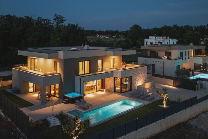 Villa pour 8 personnes, avec jardin, animaux acceptés à Funtana - 3