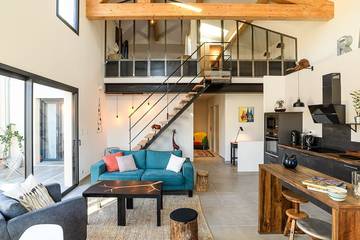 Gîte pour 6 personnes, avec jardin et terrasse à Vernègues