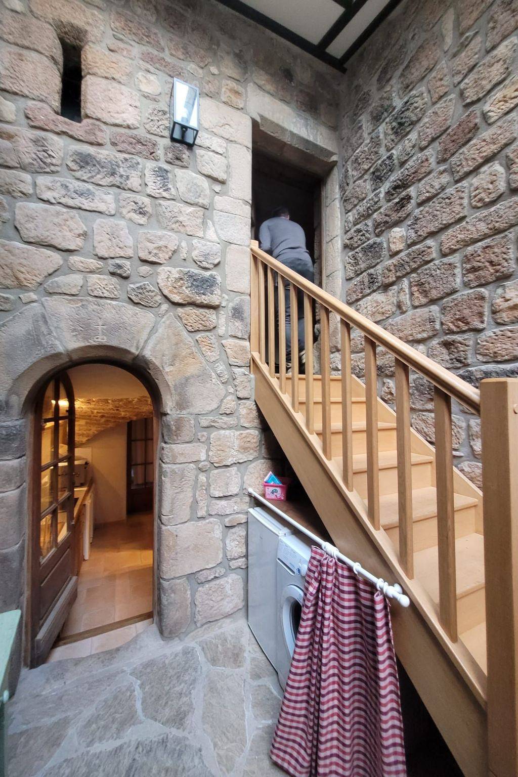 Steinhaus und Freischwimmbad, 4 Betten, 2Sz in Planzolles, Parc naturel régional des Monts d'Ardèche