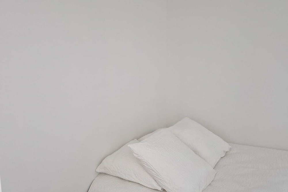 Entire apartment, Apartment-Apartment-Ensuite with Shower-City view in Bourges, Bourges region