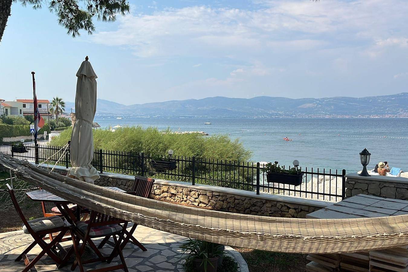 Ganze Wohnung, 1-Zimmer-Ferienwohnung am Strand Slatine, Ciovo A-25031-b in Slatine, Ciovo