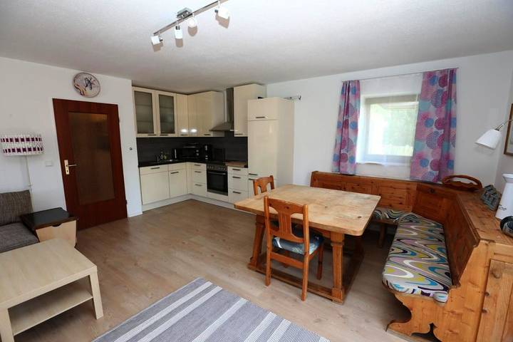 Ferienwohnung für 6 Personen, mit Terrasse und Garten sowie Ausblick in Peiting - 3