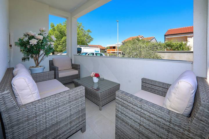 Gîte pour 3 personnes, avec balcon/terrasse à Bibinje