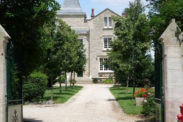 Gîte pour 6 personnes, avec jardin à Ladoix-Serrigny