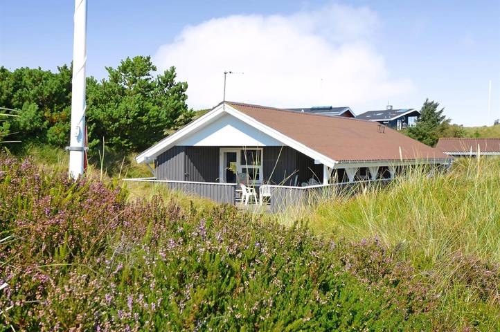Ferienhaus für 6 Personen, mit Terrasse und Sauna in Vejers Strand