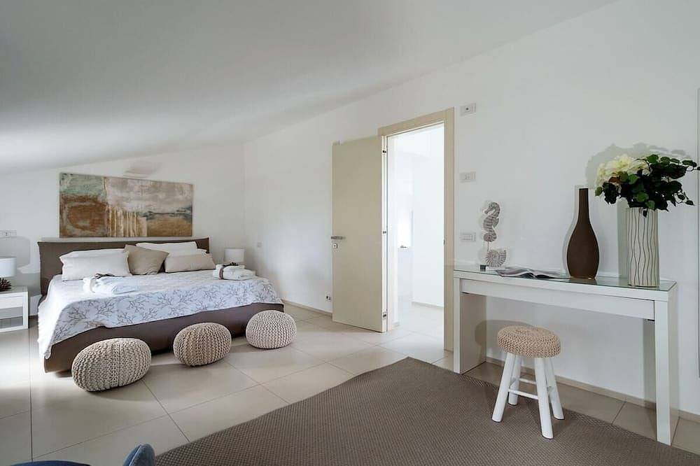 Villa Riccio – Modern villa with sea access in Mazzaforno, Cefalù (Gemeente)