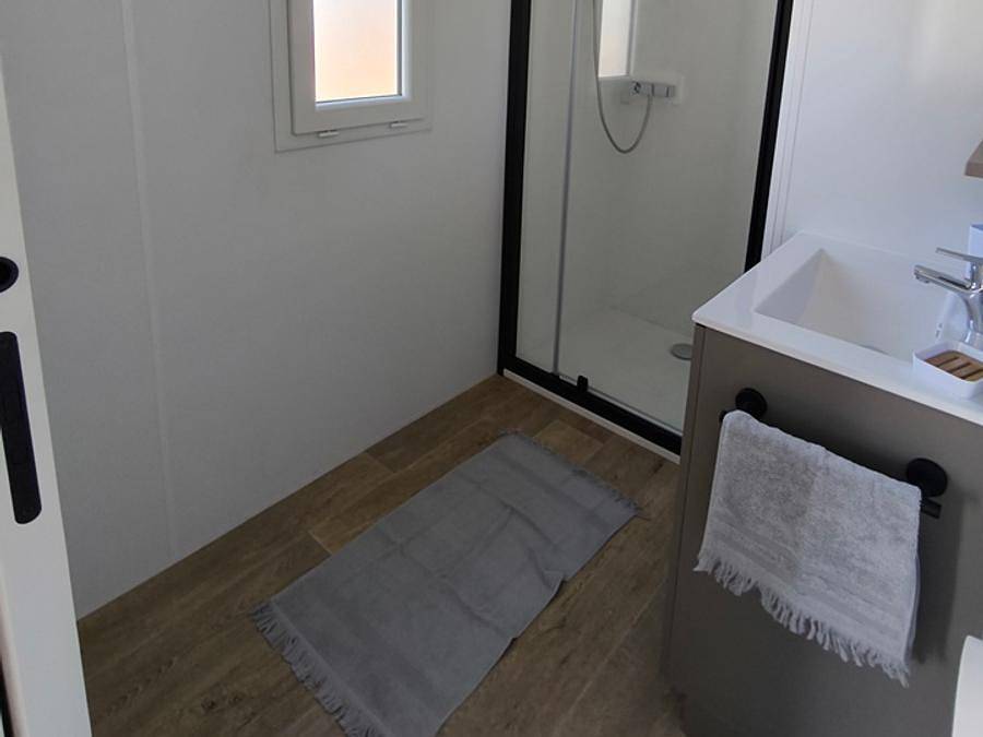 Camping Portes d'Ariège - Chambre 4 personnes - duotel 4 pers. in Pamiers, Ariège