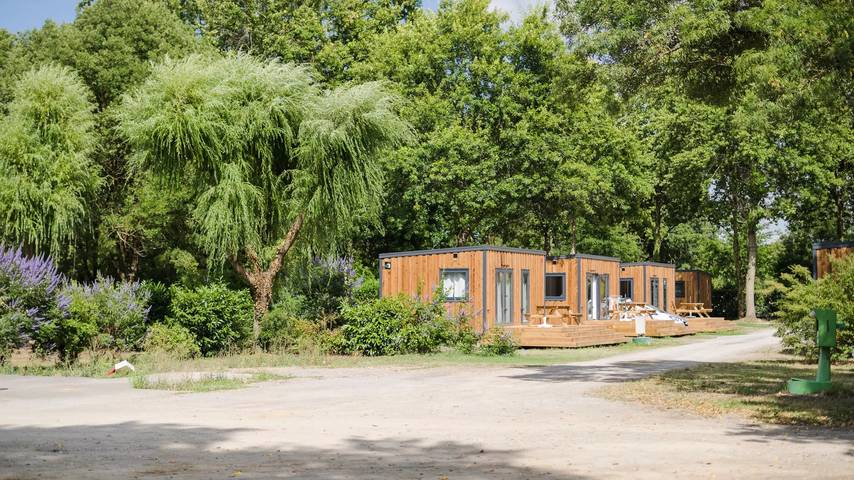 Camping für 2 Personen, mit Terrasse und Pool in der Pays de la Loire - 3