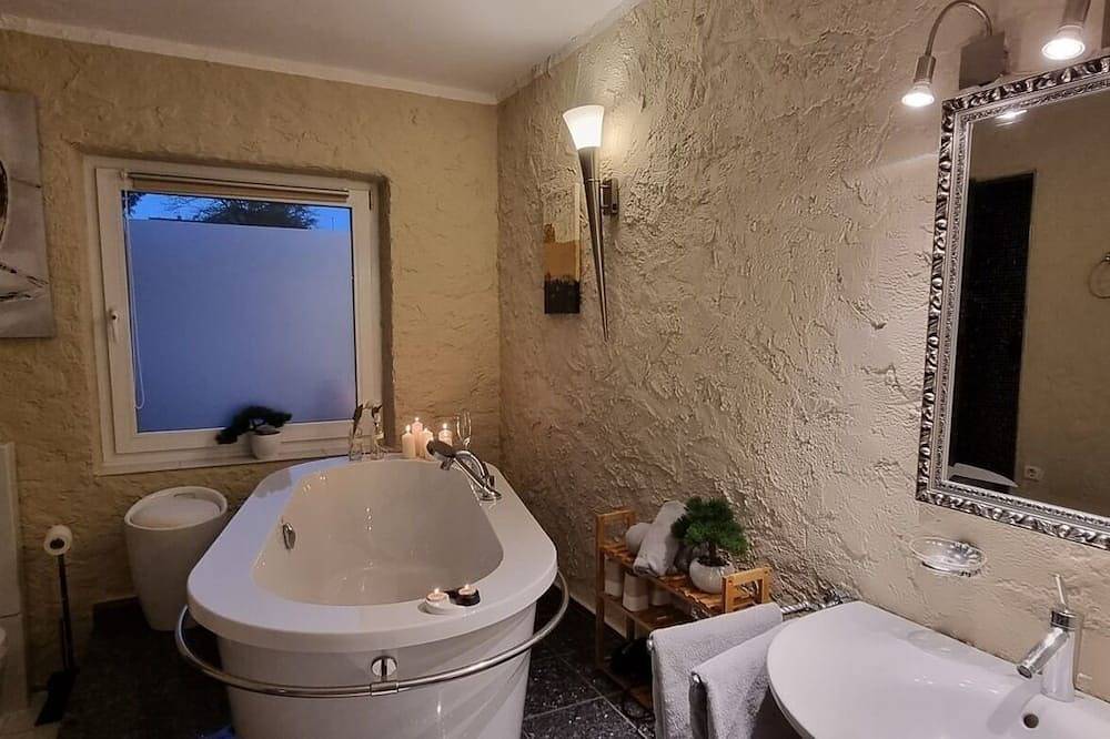 Ganze Wohnung, Ferienwohnung/App. für 4 Gäste mit 84m² in Bad Oeynhausen (146096) in Rehme, Bad Oeynhausen