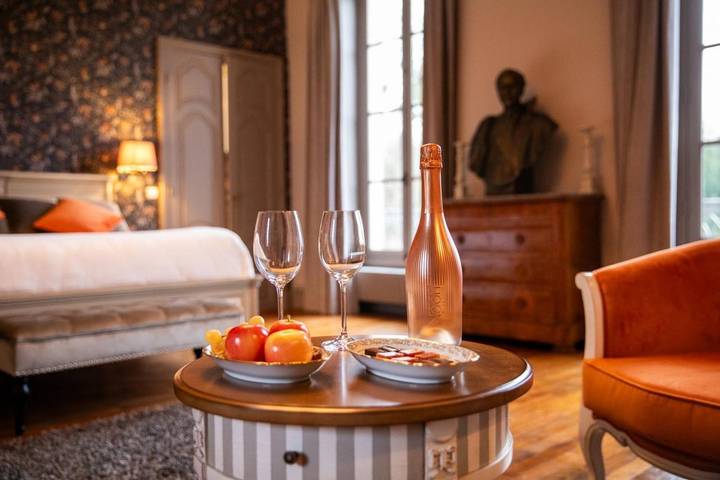 Maison d’hôte pour 4 personnes, avec piscine ainsi que jardin et jacuzzi dans Côte-d'Or - 2