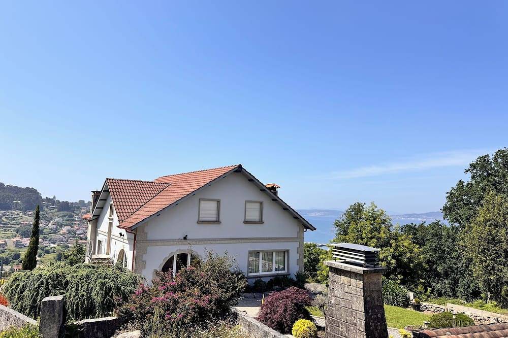 Casa Laura - Ruhige Ferienwohnung mit Traumblick in Bueu in Bueu, Rías Baixas