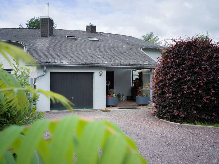 Ferienwohnung für 2 Personen, mit Balkon und Garten sowie Ausblick in Losheim am See